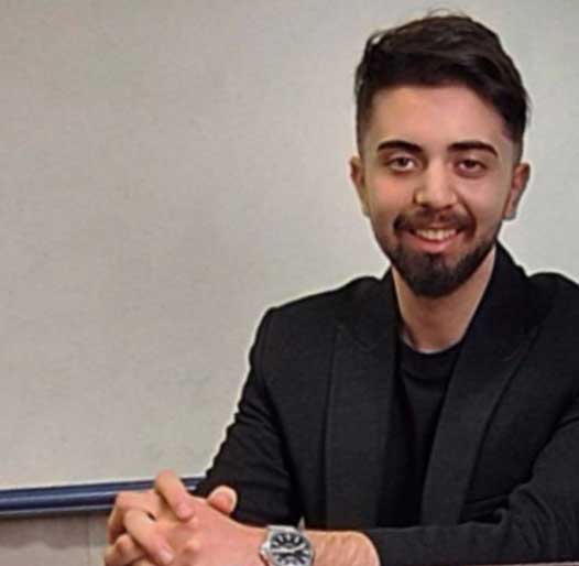 پویا طاهری کیا